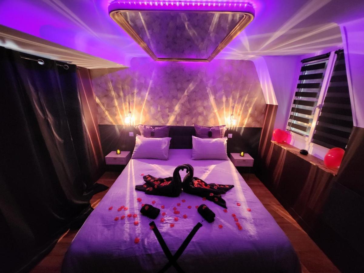 Caen, Tu M'Aimes - Suite Romantique Buitenkant foto